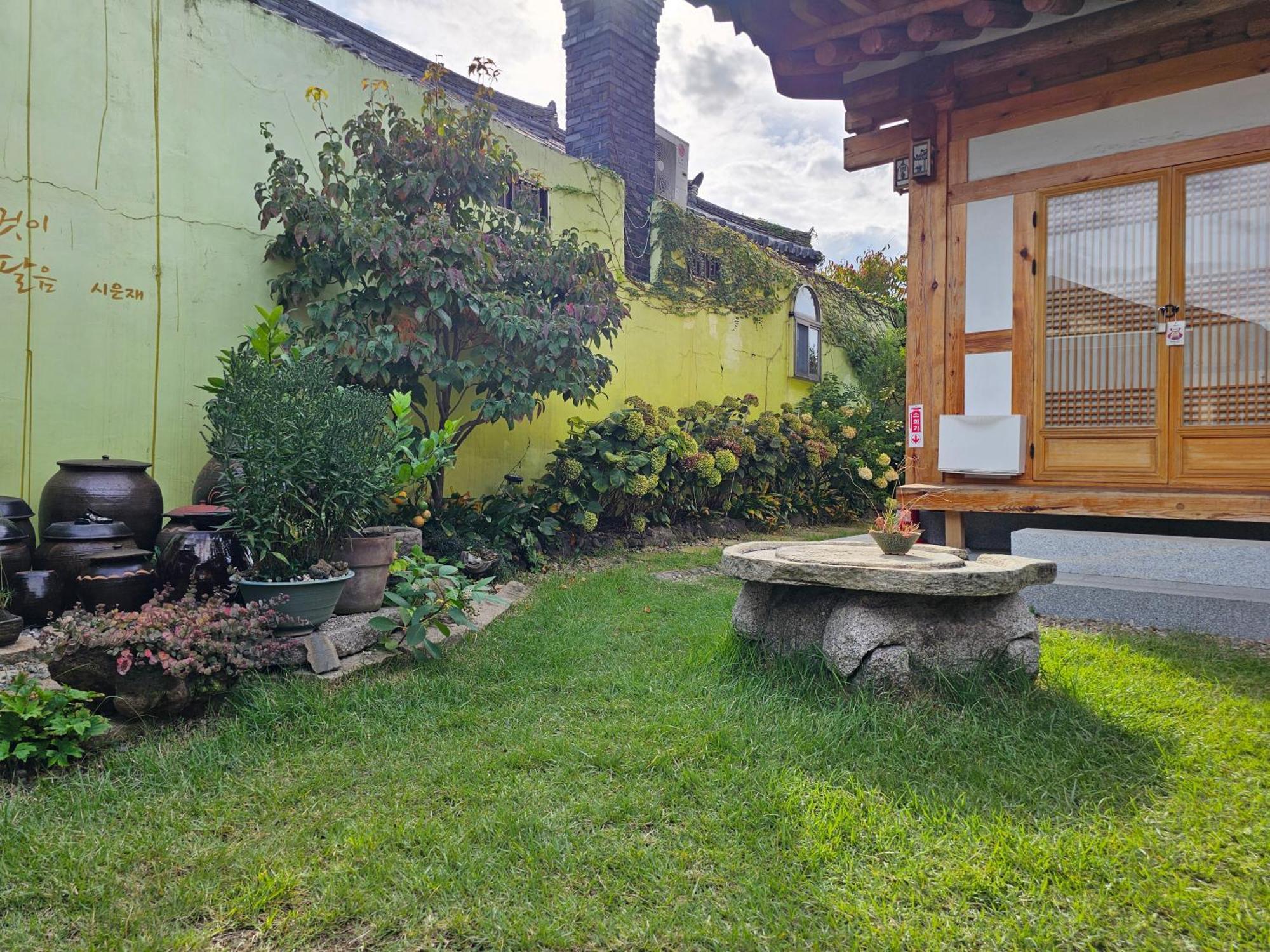 Sieunjae Bed & Breakfast Gyeongju Ngoại thất bức ảnh